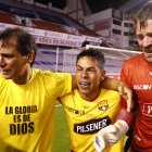 Fabián Bustos (i) celebra su segundo campeonato nacional. El año pasado fue campeón con Delfín.