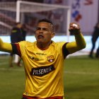 El delantero uruguayo Jonatan Álvez apenas marcó seis goles con Barcelona, en la temporada 2020.