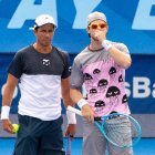 Gonzalo Escobar (i) y el uruguayo Ariel Behar (d) están a un paso del título del ATP 250 de Delray Beach.