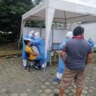 Ante la nueva mutación del COVID-19, las pruebas del hisopado se han incrementado.