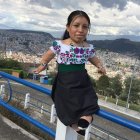 Betún está orgullosa de sus raíces y le encanta lucir ropa tradicional ecuatoriana.