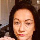 La mujer comió fuegos pirotécnicos y casi pierde la dentadura.