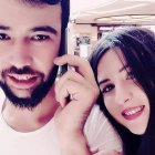 El joven es acusado por tirarle el agua hirviendo a su esposa.