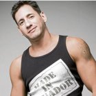 Martín Galarza, Au-D, representó al Ecuador en el festival de  Viña del Mar en 1998