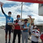 Henry Velasco (i) del Movistar Team Ecuador fue el ganador de la prueba ciclística.