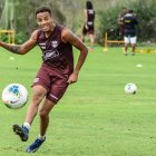 Byron Castillo durante el entrenamiento con Barcelona.