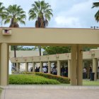 L inhumación de Ruales se dio en medio de aplausos y muestras de dolor de familiares y amigos.