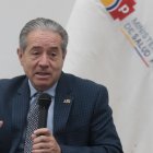 El pedido de destitución se realizó tras la vacunación que hizo el ministro a su madre en un geriátrico privado.




Agencia (ag-extra ag-expreso ag-quito)