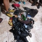 La policía recogió las evidencias que quedaron tras el atentado.