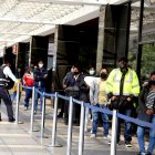 Al menos unas 2.000 personas llegaron al Registro Civil para el trámite.