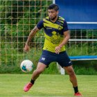 Jefre Vargas ya se puso la camiseta del Delfín. Viene por una temporada