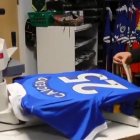 La camiseta de Moisés Caicedo ya está lista para que sea utilizada por el jugador.