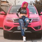 Zully Guillén dice que impone la moda y hará un programa de YouTube desde su vehículo.