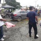 El hecho se suscitó a plena luz del día. Los lugareños estaban desconcertados por lo ocurrido.