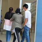 Una prima y la cónyuge de Alexis Casquete acudieron ayer a la Unidad Judicial del cuartel Modelo.

Agencia (ag-extra)