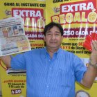 Jorge Bonilla corrió a las instalaciones de diario EXTRA para reclamar su premio.