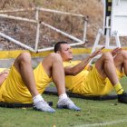 Williams Riveros y Carlos Garcés entrenando para la noche amarilla.