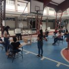 A la Universidad Laica, por la tarde, muchos electores llegaron con las justas a votar. En la mañana, en otros recintos electorales, sufragar tomó más de dos horas.