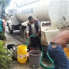 De los cantones aledaños distribuían agua a Santa Rosa.