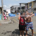 En las calles Colón y la 22 celebraron al máximo el carnaval, donde no faltaron las piscinas.

PERIODISTA : JOSE PIZZA 

FECHA : 16/02/2021 

Agencia (ag-extra)