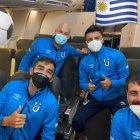 Los jugadores y cuerpo técnico viajaron optimistas  a suelo uruguayo.