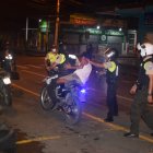 Siete personas fueron apresadas porque supuestamente lanzaban piedras a los patrulleros.