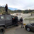 El reclusorio estaba cercado por agentes de la Policía.