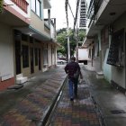 A la mañana siguiente, había calma en la peatonal donde se encuentra la casa de los fallecidos.