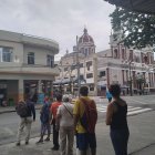 Usuarios tuvieron que hacer ‘vaca’ para tomar un vehículo y desplazarse hacia Durán.