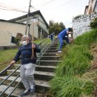 El sábado empezaron por quitar la maleza acumulada en las escalinatas. Luego se pintarán juegos tradicionales.