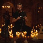 Las cinco mil velas, serán las únicas que alumbren el recinto donde se realizará el concierto  del cantante guatemalteco