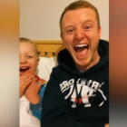 El chiste de Harry consistía en un armario que se estrellaba contra un avión y luego una pared estrellándose también contra un avión.