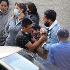 Los parientes de la víctima lloraban la tragedia que los enlutó la mañana de ayer.