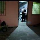 La policía halló en el sitio el arma con la que se propinó la herida mortal.