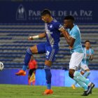 Emelec no pudo romper en el primer tiempo el candado que puso la visita