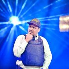 Fernando se inició haciendo teatro teatro callejero. Actualmente estaba realizando una obra con varios colegas.