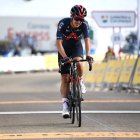 La Locomotora del Carchi cruza la meta de la cuarta etapa tras demostrar su fortaleza en la montaña.