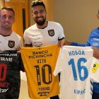 Damián Díaz, Christian Noboa y Fidel Martínez demuestran el buen ambiente que existe en la Tricolor.