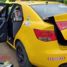 El vehículo estaba con el motor encendido cuando llegaron los agentes.