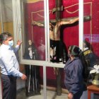 Con esta imagen de Cristo hacen uno de los actos tradicionales en el cantón Chambo.