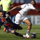 La falta que cometió Djalo a Neymar y terminó en la expulsión de los dos jugadores.