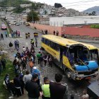 El bus bajó por la calle Pueblo Viejo y avanzó sin control hasta la calle Calceta.