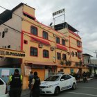 La Policía llegó hasta el hotel donde le quitaron el arma de dotación al guardia.