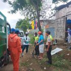 Personal de Urvaseo, policías comunitarios y moradores durante las faenas