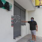 En el frente de la casa  donde ocurrió el crimen escribieron un número que se trataría de un código delincuencial.