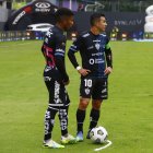 Los rayados serán 'locales' en Paraguay y deben decidir si regresan al país a cumplir con aislamiento por diez días.