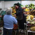 En los mercados, la preocupación principal es poder pagar las deudas luego de la pandemia.