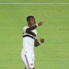 El zaguero ecuatoriano Robert Arboleda marcó en la goleada al Sao Caetano.