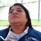 La víctima muestra las laceraciones dejadas por el cable.