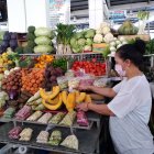 De lunes a domingo trabaja Rocío en el Mercado de Sauces 9.